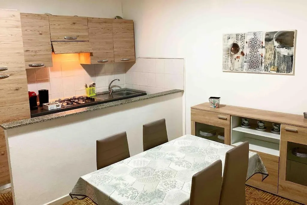 Appartamento Apt Con Portico Privato Vicino Cagliari Airport Assemini